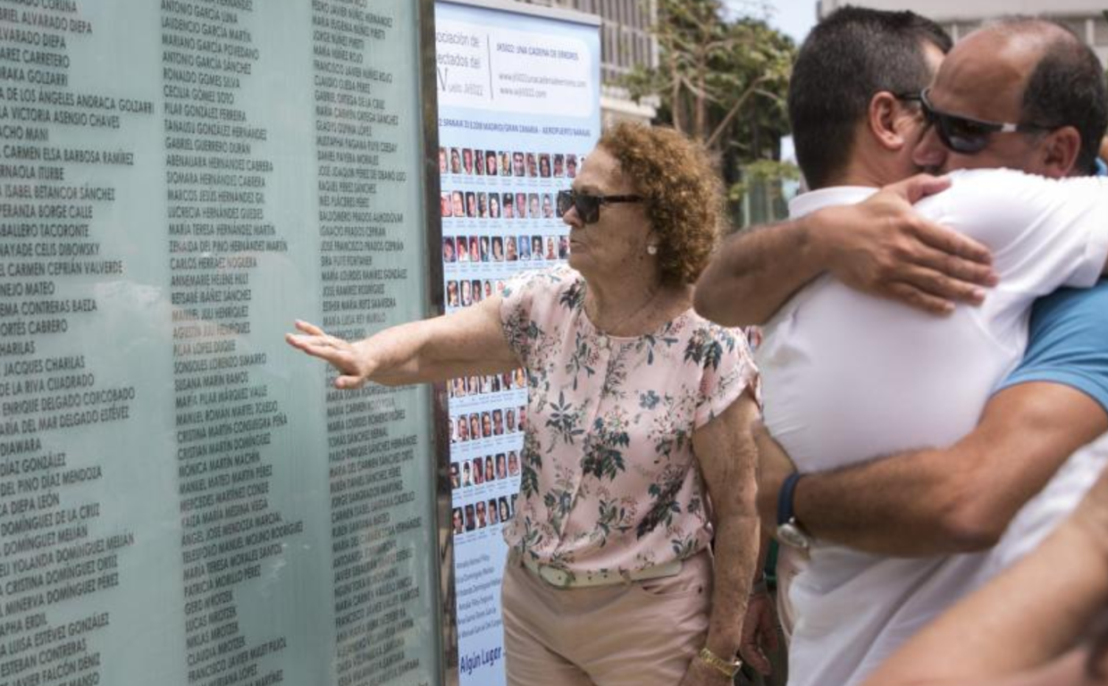 Acto de memoria en Las Palmas de Gran Canaria en foto de archivo