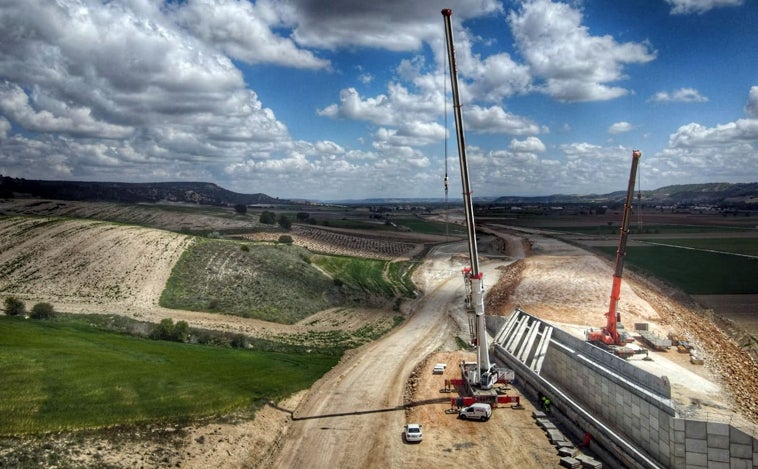 El ministerio se atasca con las obras  de la Autovía del Duero