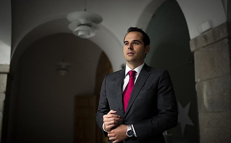 El último traspié de Ignacio Aguado: deja Ciudadanos tirando a dar