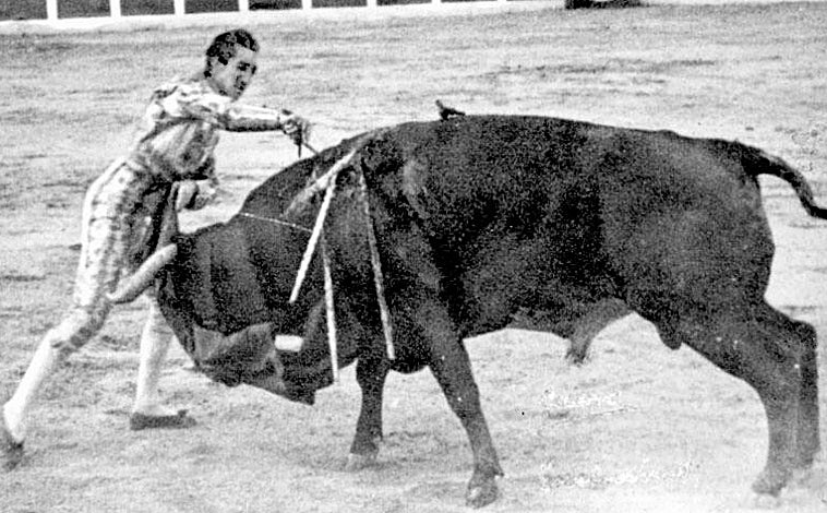 Imagen principal - Parte del material gráfico que incluirán los contenidos especiales que publicará ABC Córdoba este domingo