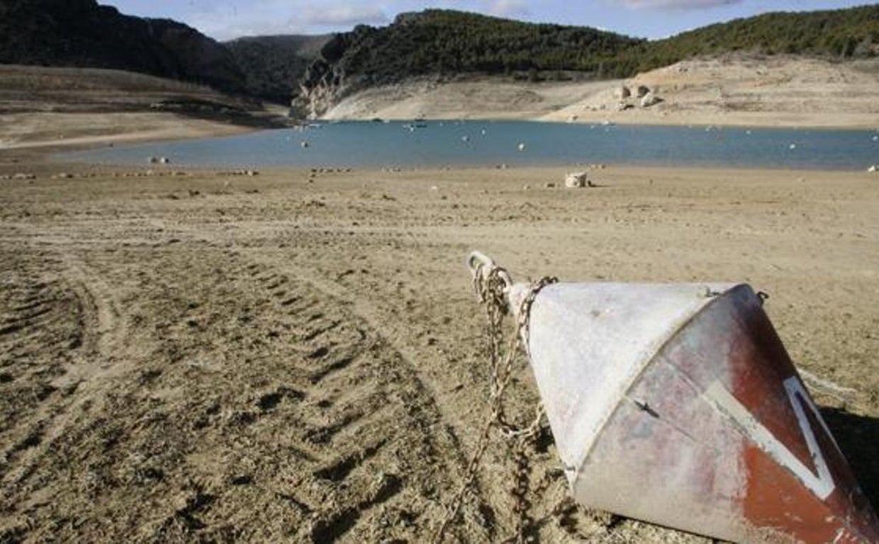 Imagen de archivo del embalse de Entrepeñas