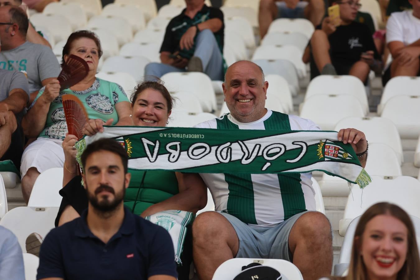 El ambiente en las gradas en el Córdoba CF - Unionistas, en imágenes