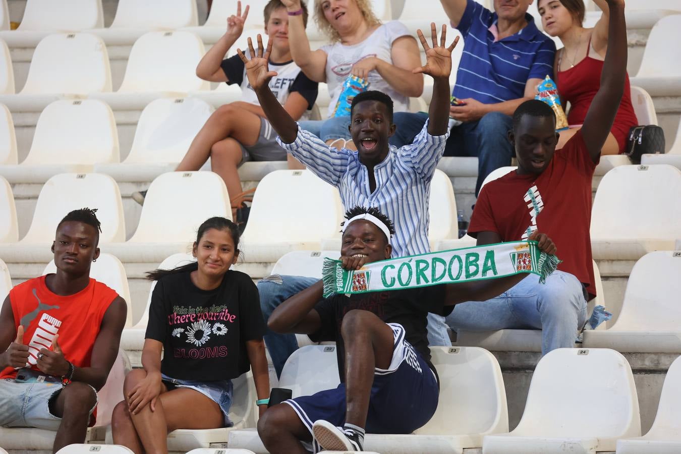 El ambiente en las gradas en el Córdoba CF - Unionistas, en imágenes