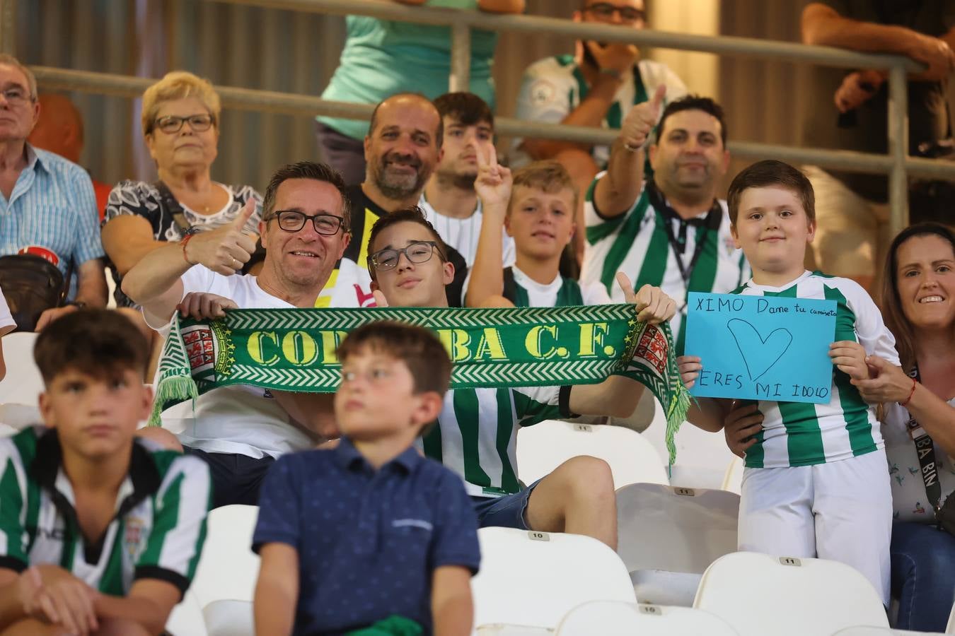 El ambiente en las gradas en el Córdoba CF - Unionistas, en imágenes
