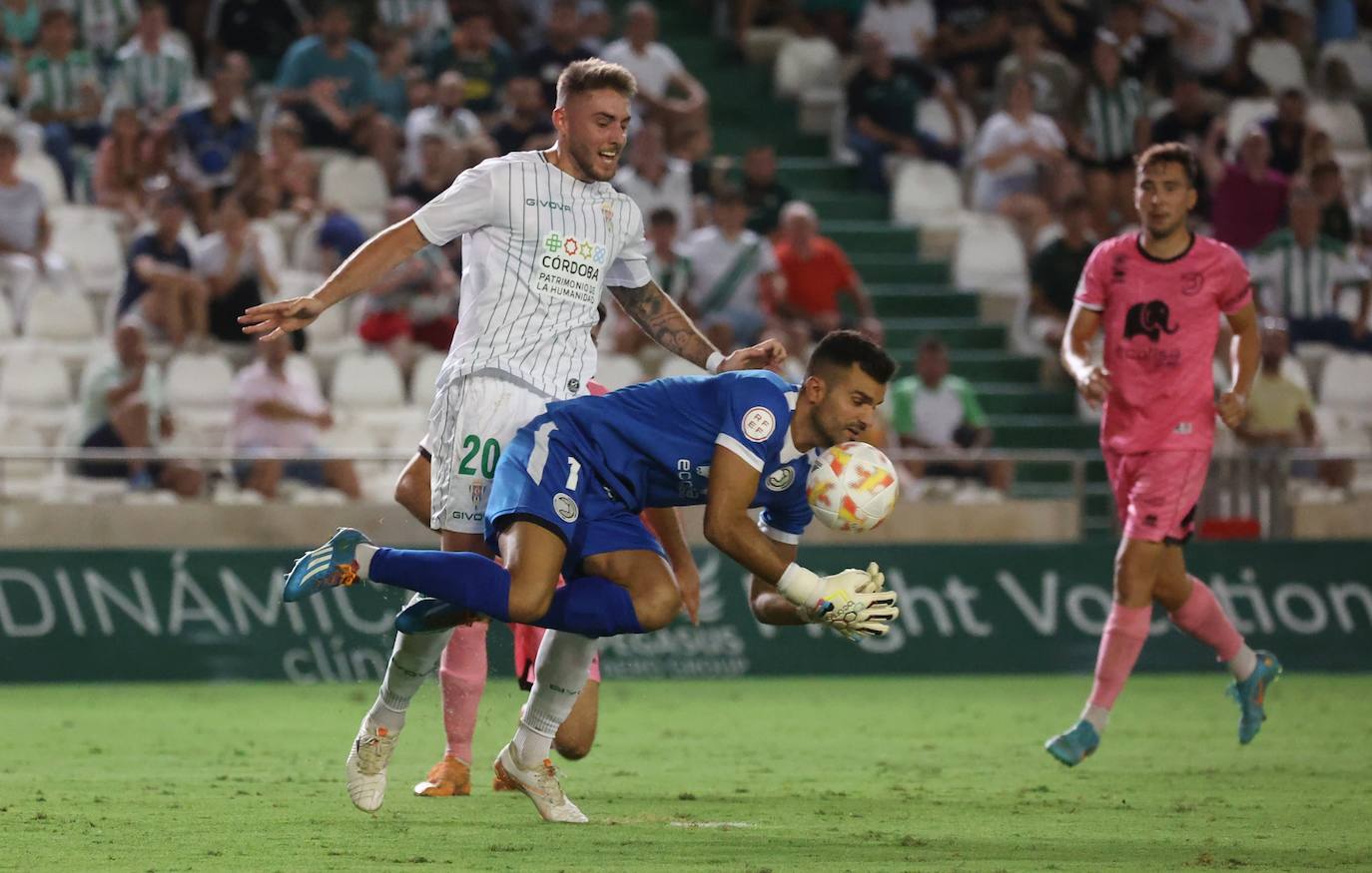 La alegría de la goleada del Córdoba CF a Unionistas, en imágenes