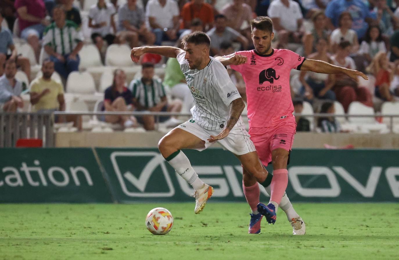 La alegría de la goleada del Córdoba CF a Unionistas, en imágenes