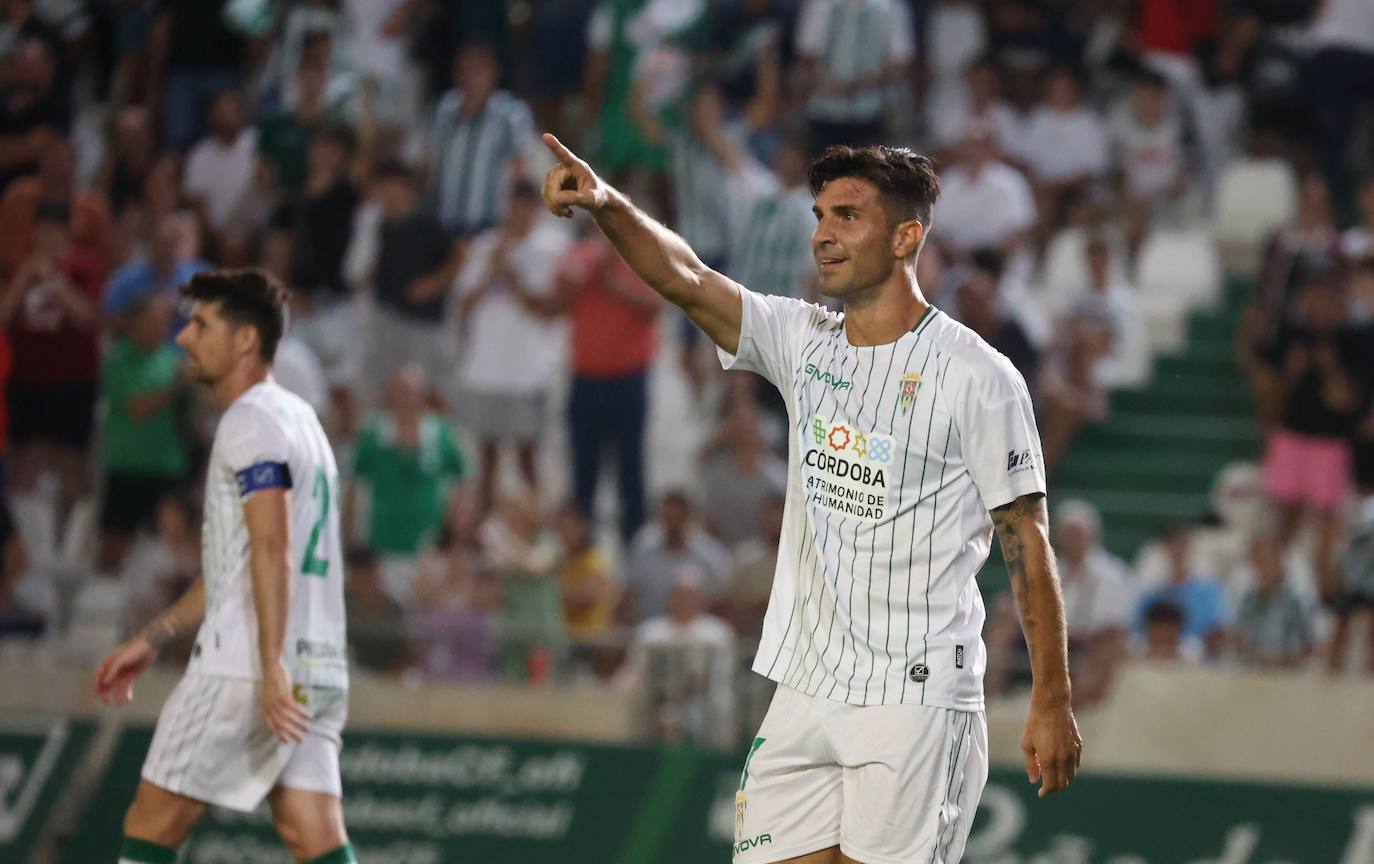 La alegría de la goleada del Córdoba CF a Unionistas, en imágenes
