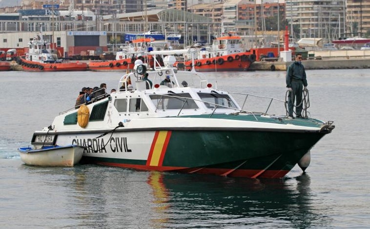 Hallan cuatro cadáveres en playas alicantinas y la Guardia Civil investiga si proceden de una patera