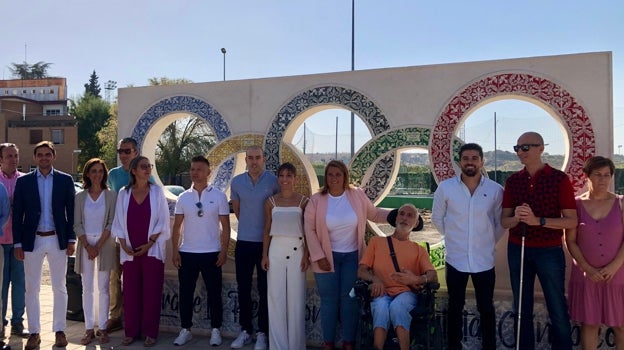 Los olímpicos talaveranos junto a la alcaldesa y concejales de Talavera