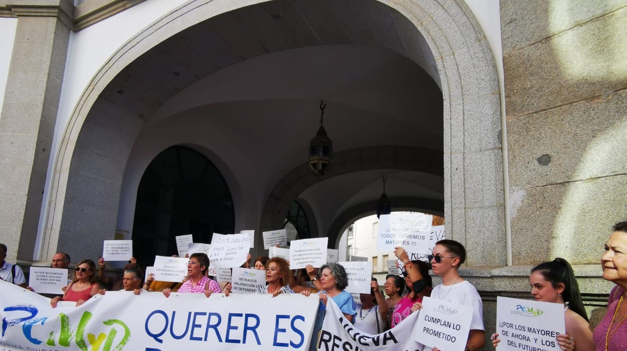 La Plataforma de Personas Mayores exige de nuevo una residencia pública en Pozoblanco