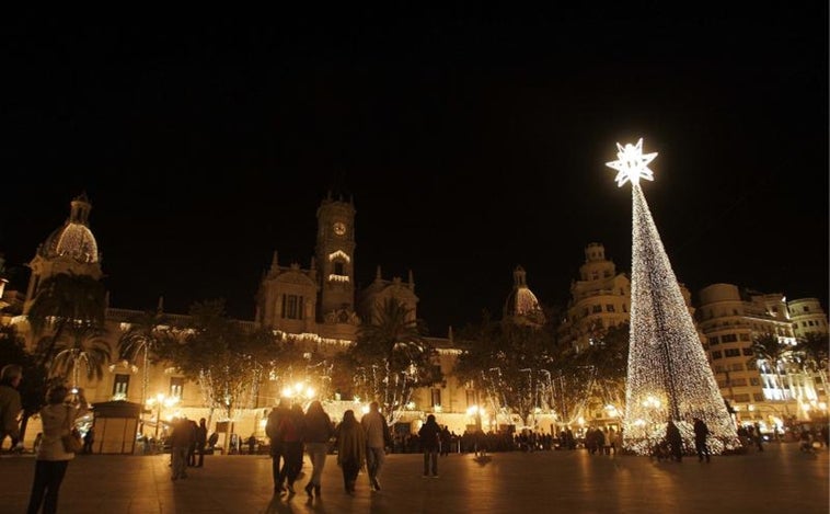 La Generalitat Valenciana propone reducir el consumo de las luces de Navidad para ahorrar energía