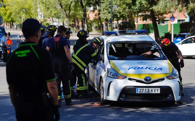 Dos agentes municipales heridos tras chocar contra un vehículo de alquiler en Concha Espina