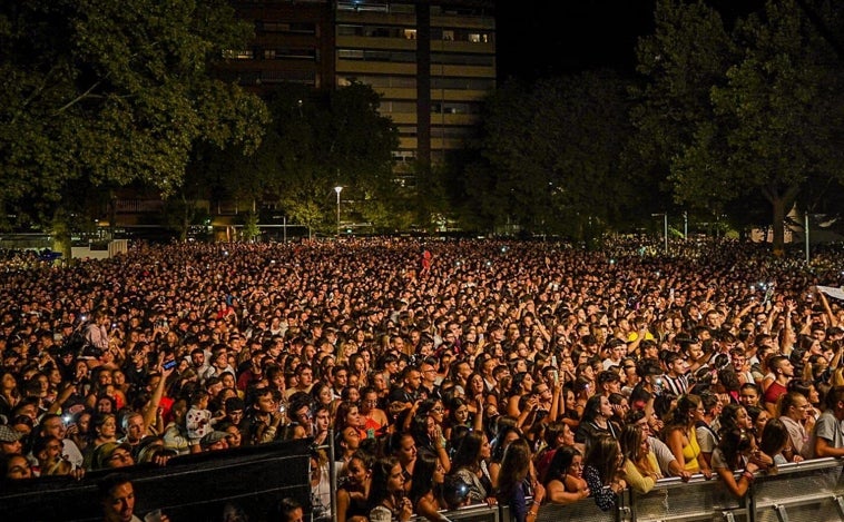 El concierto de Omar Montes en Palencia reúne a unas 14.000 personas