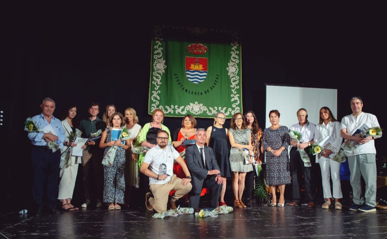 Premiados y participantes en el Recial de Poetas Bargueños