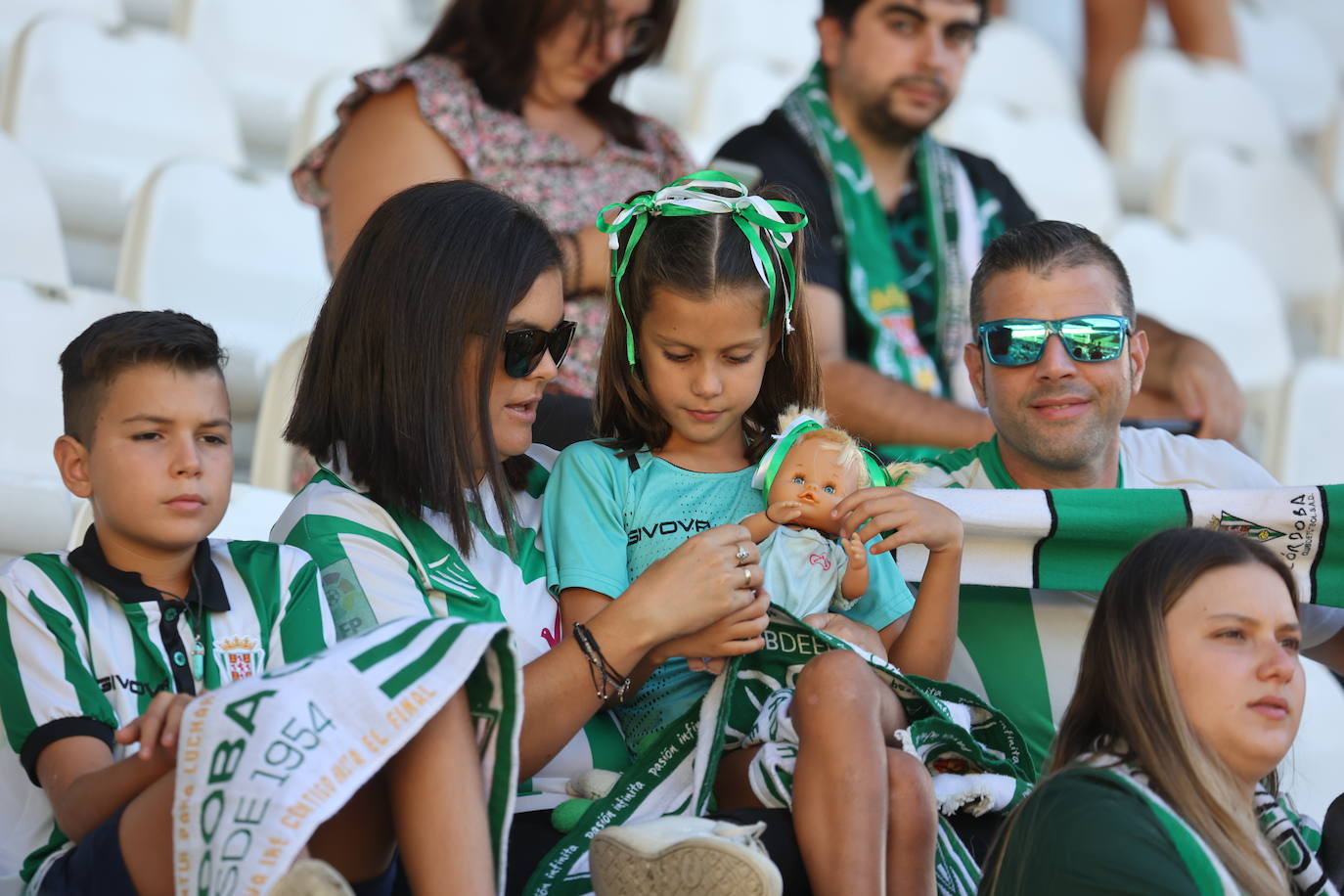 El fantástico ambiente en El Arcángel en el Córdoba CF - Fuenlabrada, en imágenes