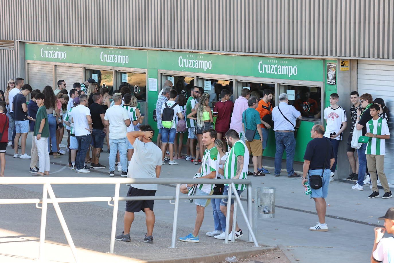 El fantástico ambiente en El Arcángel en el Córdoba CF - Fuenlabrada, en imágenes