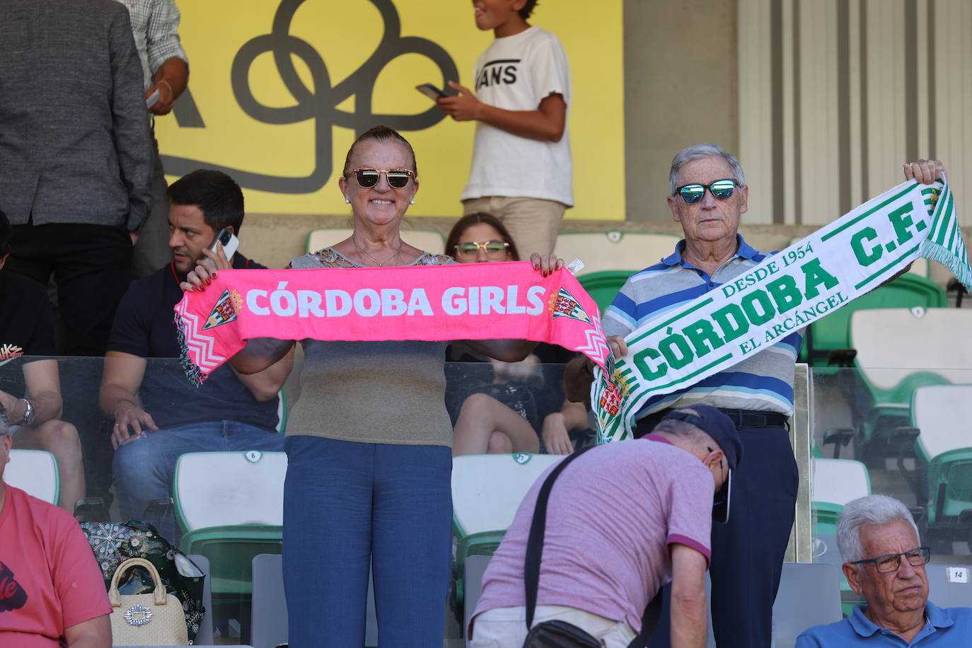 El fantástico ambiente en El Arcángel en el Córdoba CF - Fuenlabrada, en imágenes