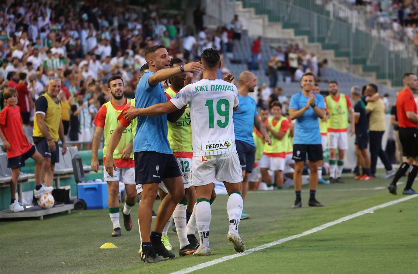 Las espectaculares imágenes de las mejores jugadas del Córdoba CF - Fuenlabrada