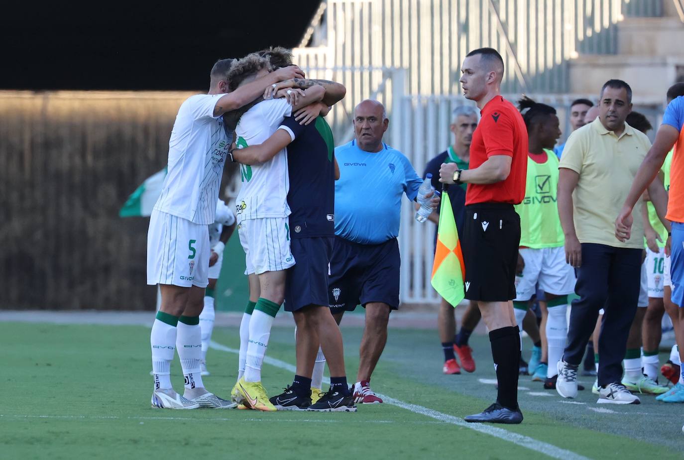Las espectaculares imágenes de las mejores jugadas del Córdoba CF - Fuenlabrada