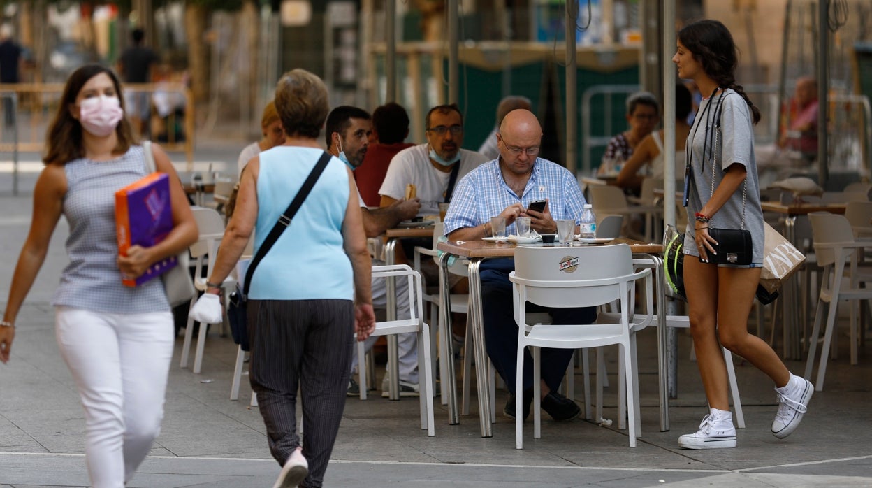 El tiempo en Córdoba | Las máximas se mantendrán este martes en 33 grados, antes de empezar a escalar