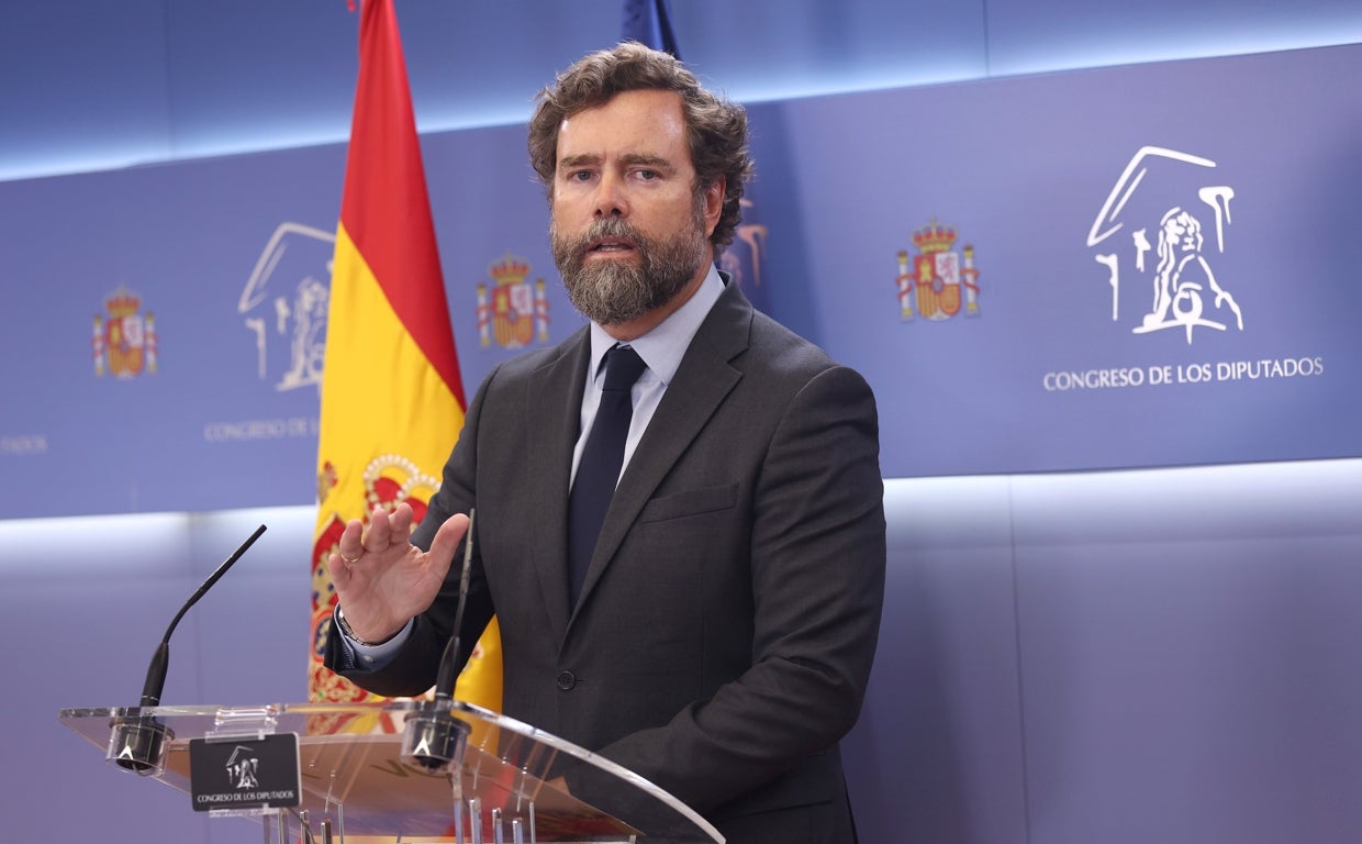 Iván Espinosa de los Monteros (Vox), este martes, en la sala de prensa del Congreso