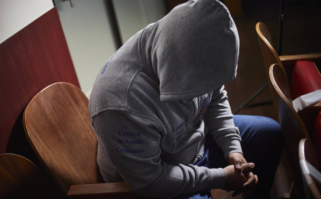 Un antiguo miembro de una banda latina en el Centro Cristiano
