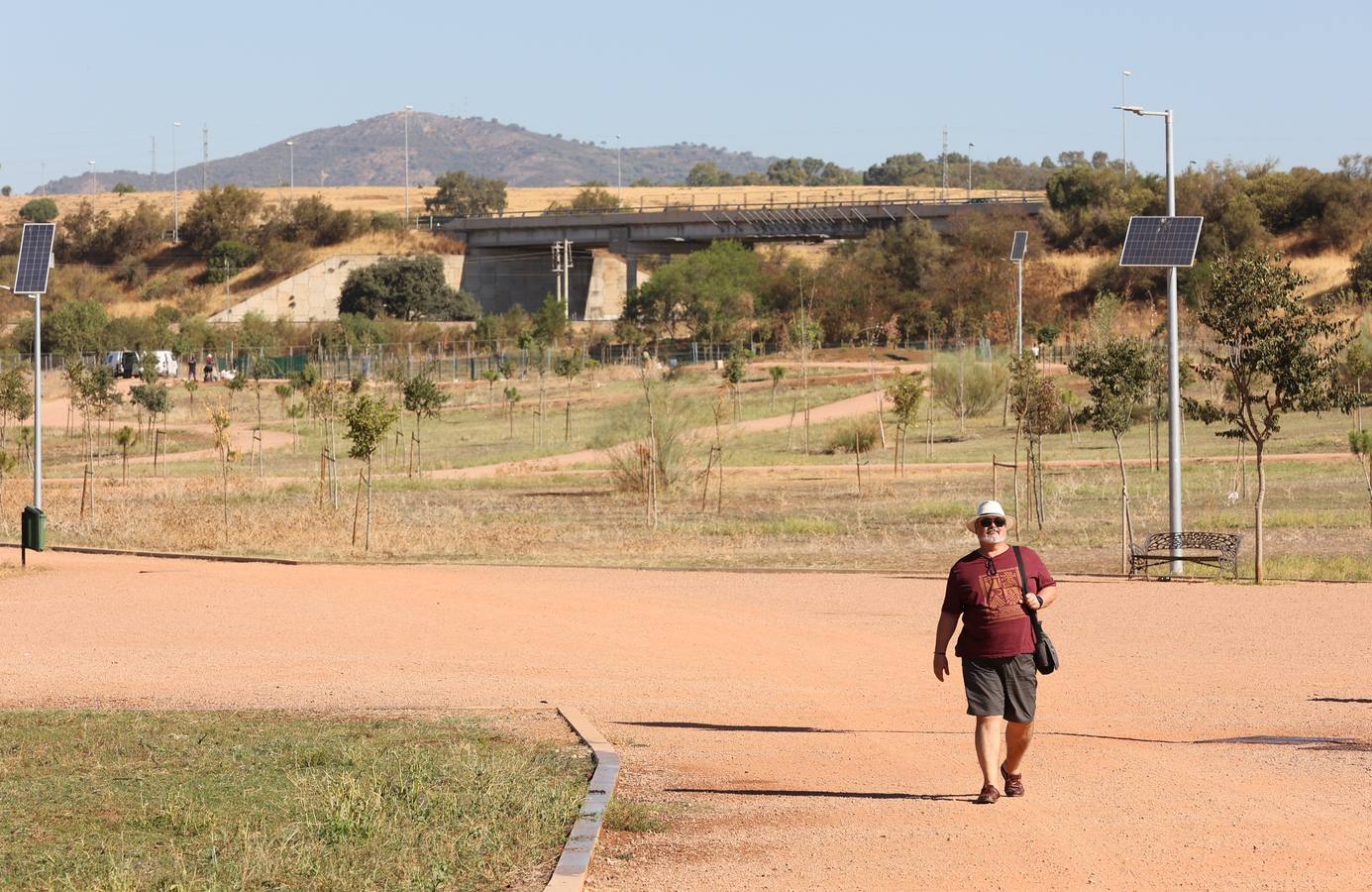 La evolución del nuevo parque de Levante de Córdoba, en imágenes