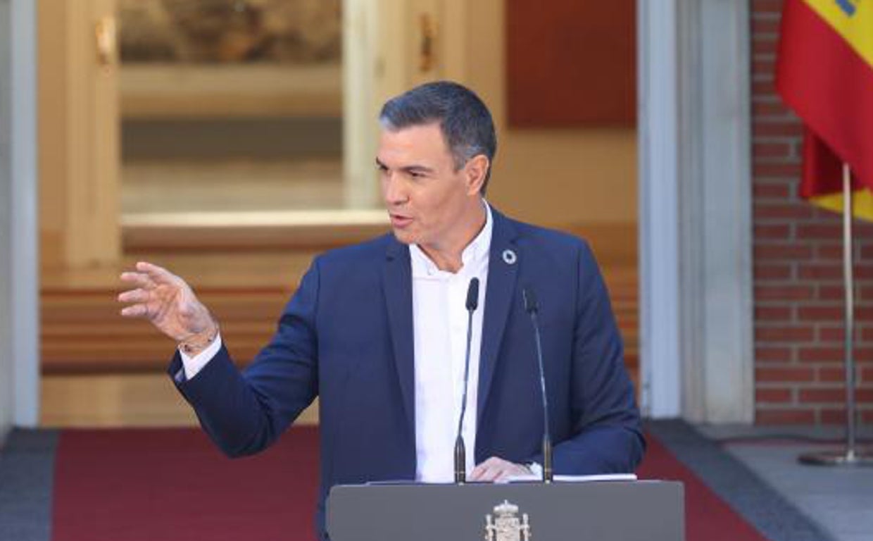El presidente del Gobierno, Pedro Sánchez, durante el acto con participación ciudadana en Moncloa