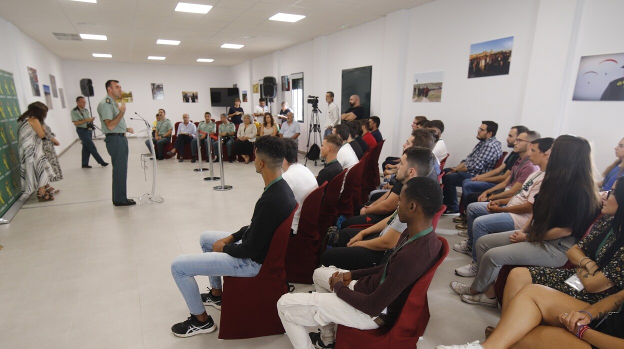 La Guardia Civil inicia en Córdoba un programa pionero de formación y empleo con 30 jóvenes