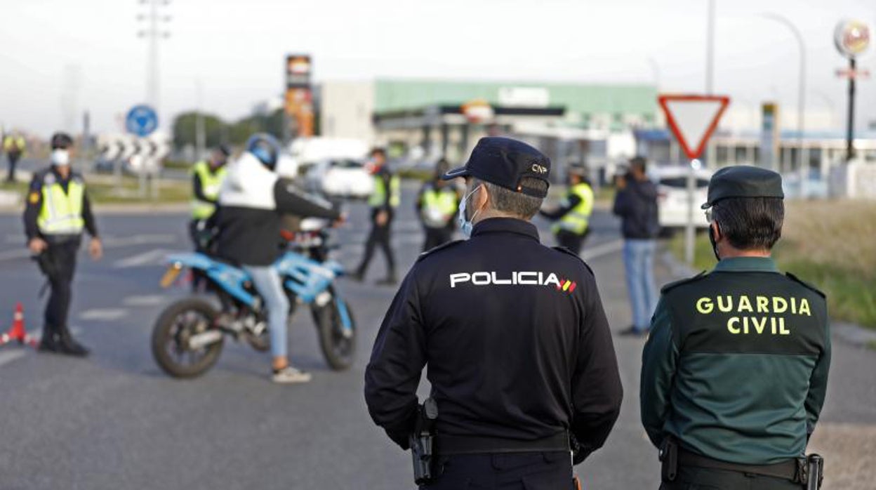 Puente Genil| Condenado a más de cuatro años de cárcel por una agresión a tres agentes de la Guardia Civil