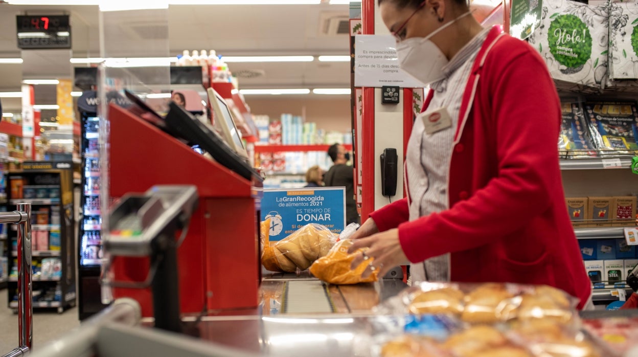 ¿Qué supermercados abren en Córdoba este jueves, 8 de septiembre de 2022, Día de la Fuensanta?