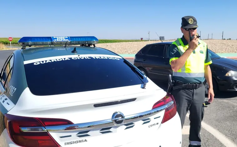La DGT inicia en la provincia de Toledo una campaña de vigilancia y control de distracciones al volante