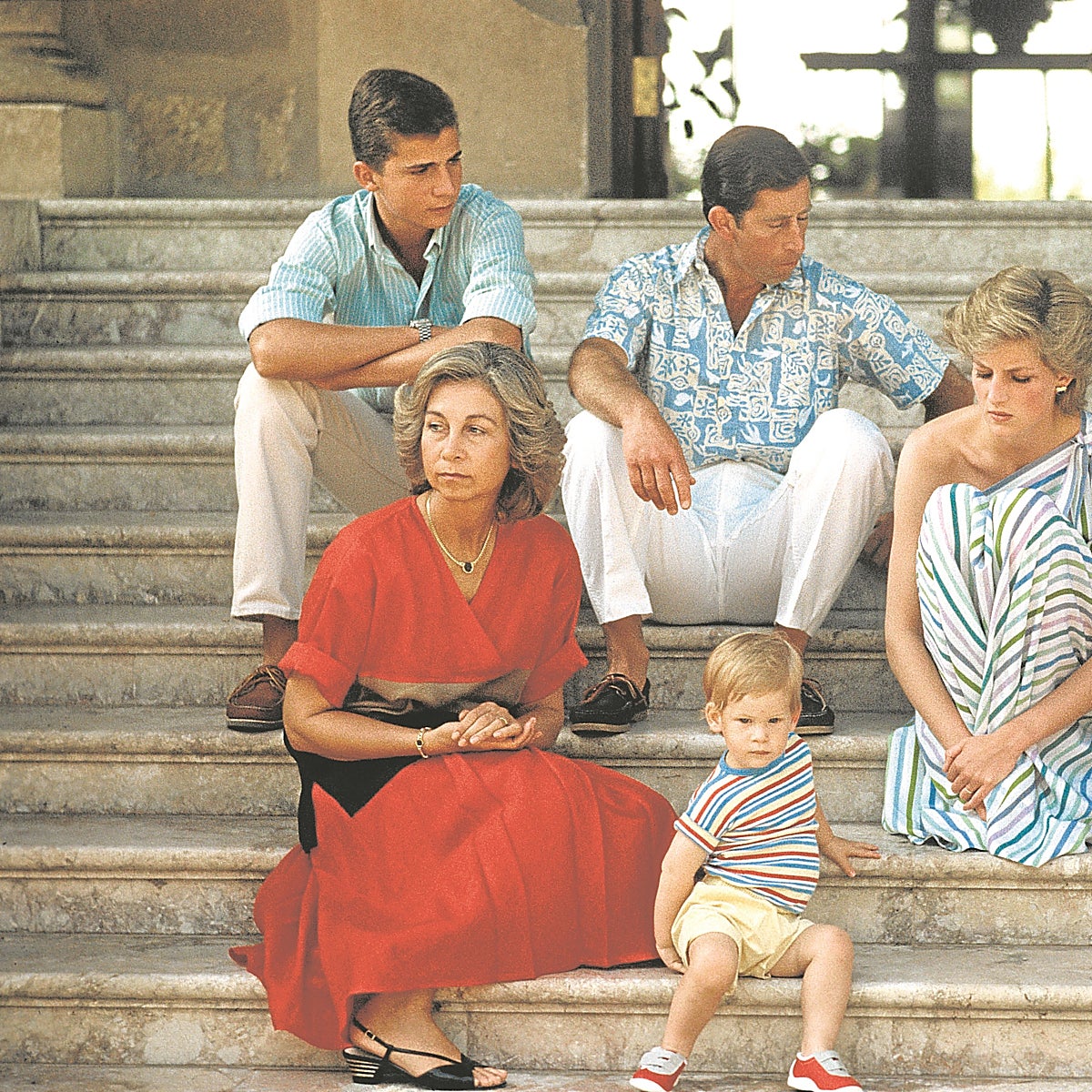 Felipe VI y Carlos III, dos reyes coetáneos con desafíos comunes