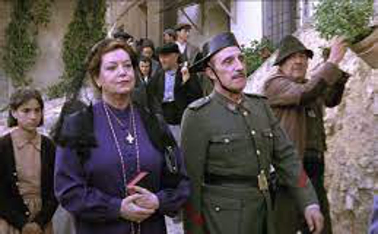 Fotograma de la película 'Amanece que no es poco'