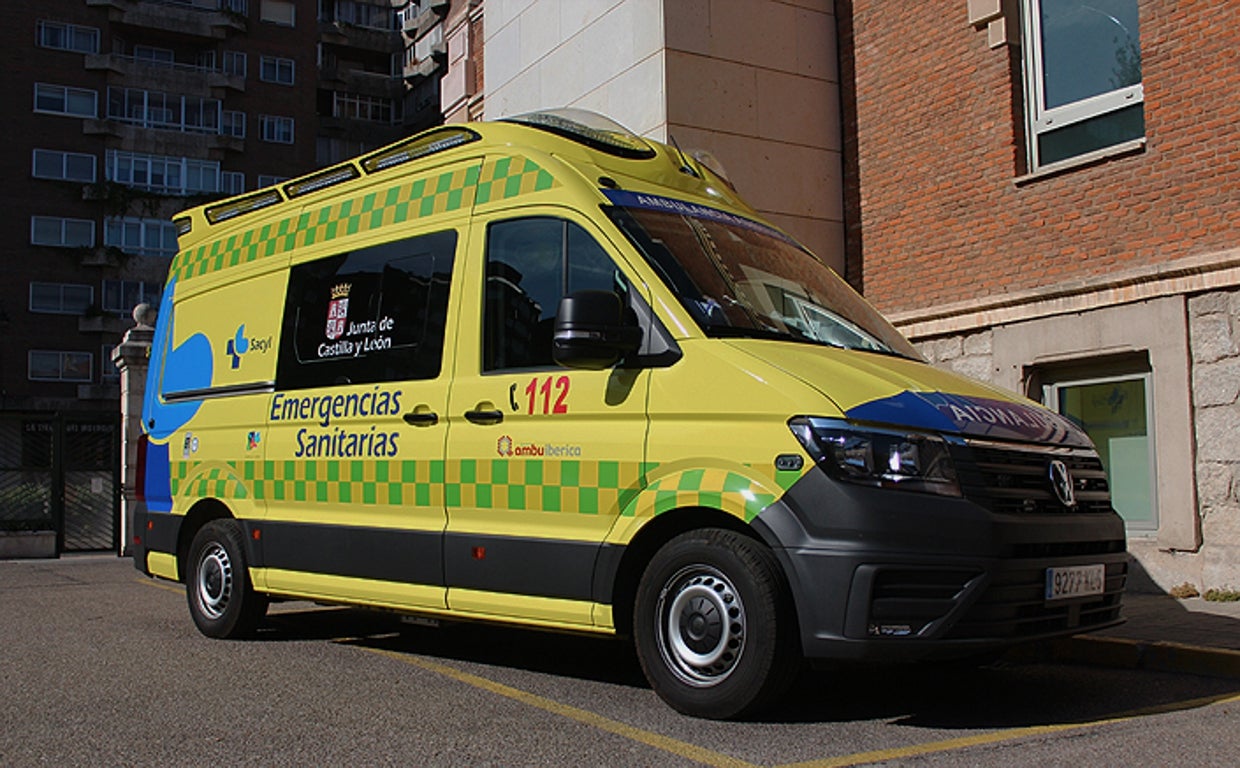 Un fallecido tras salirse de la vía y chocar contra una vivienda en Riego de la Vega (León)