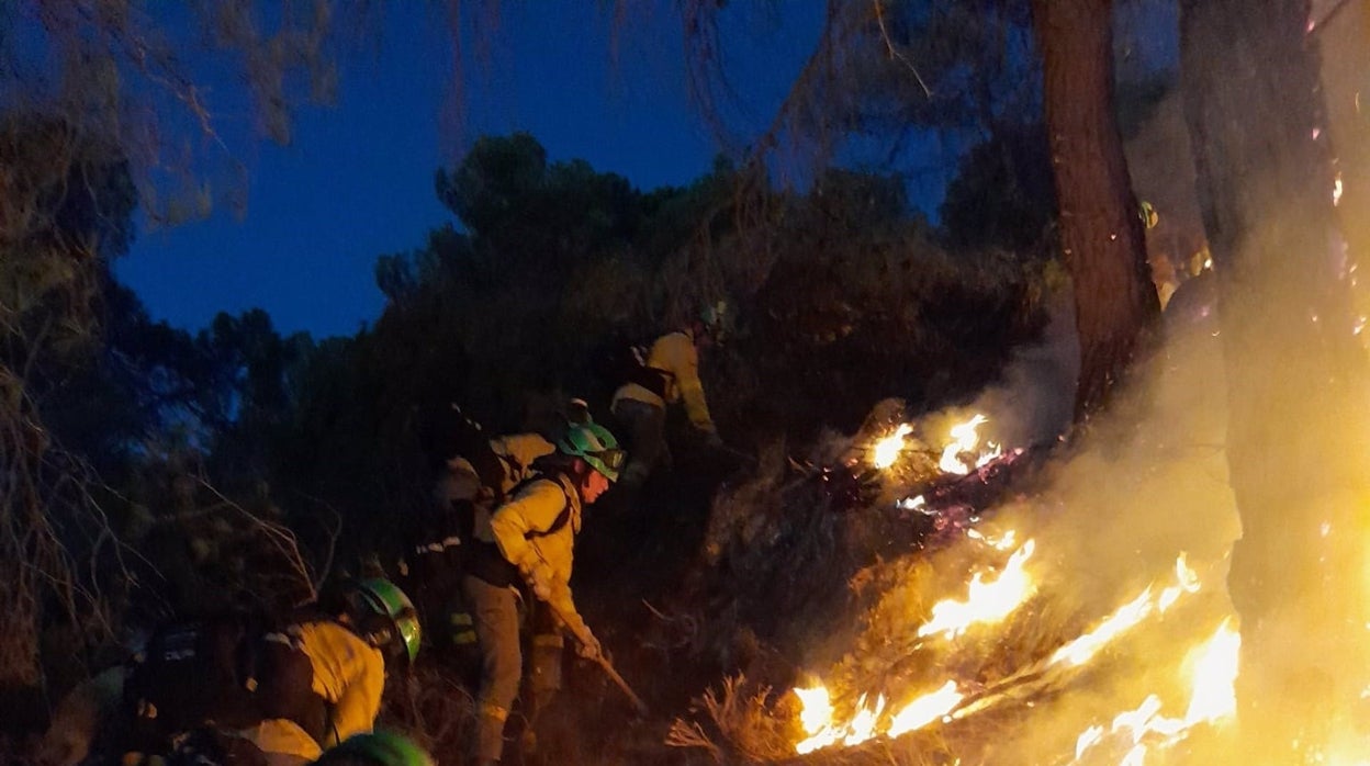 El incendio de Los Guájares llega al quinto día sin estabilizar y con más de 3.000 hectáreas calcinadas