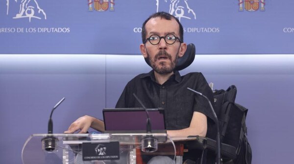 Echenique intenta quitar hierro a la crisis de IU y Podemos en Andalucía... «se comenta por sí sola»
