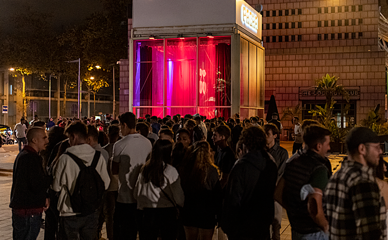 La restauración y el ocio nocturno mejoran la facturación de 2019 en Cataluña con la ampliación horaria de verano