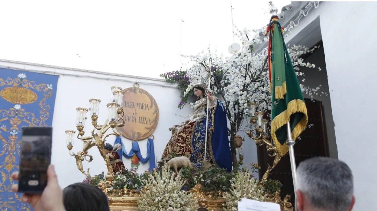 La hora de la Divina Pastora de Capuchinos y de la Virgen del Rayo en Córdoba