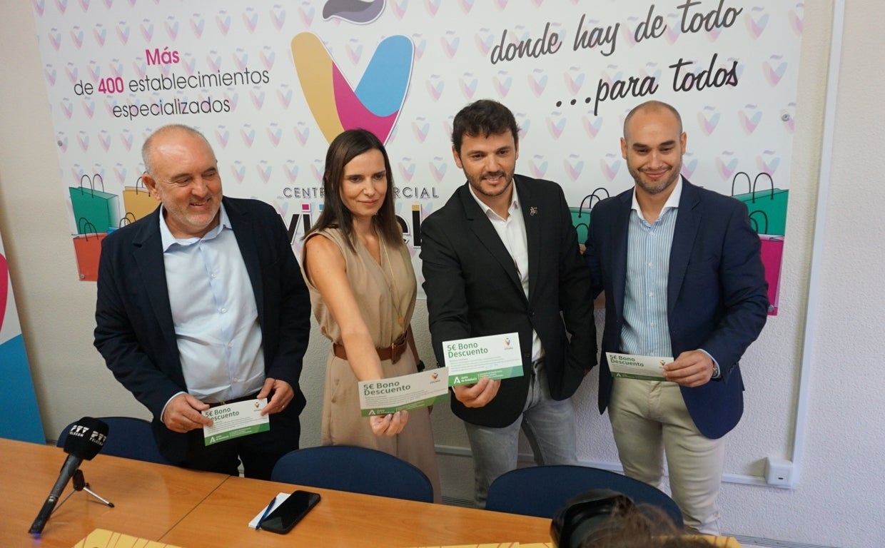 Presentación del bono comercio de La Viñuela
