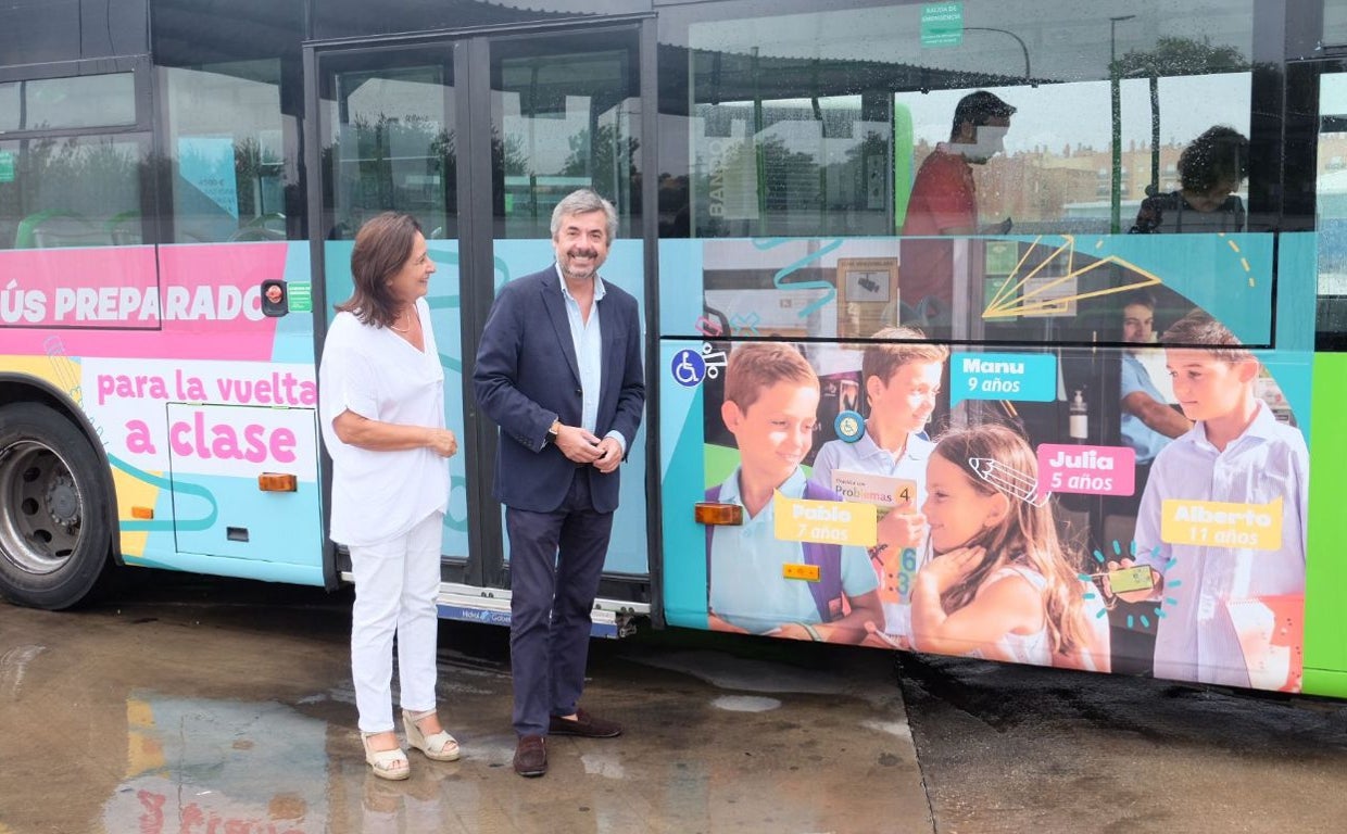 El presidente y la gerente de Aucorsa