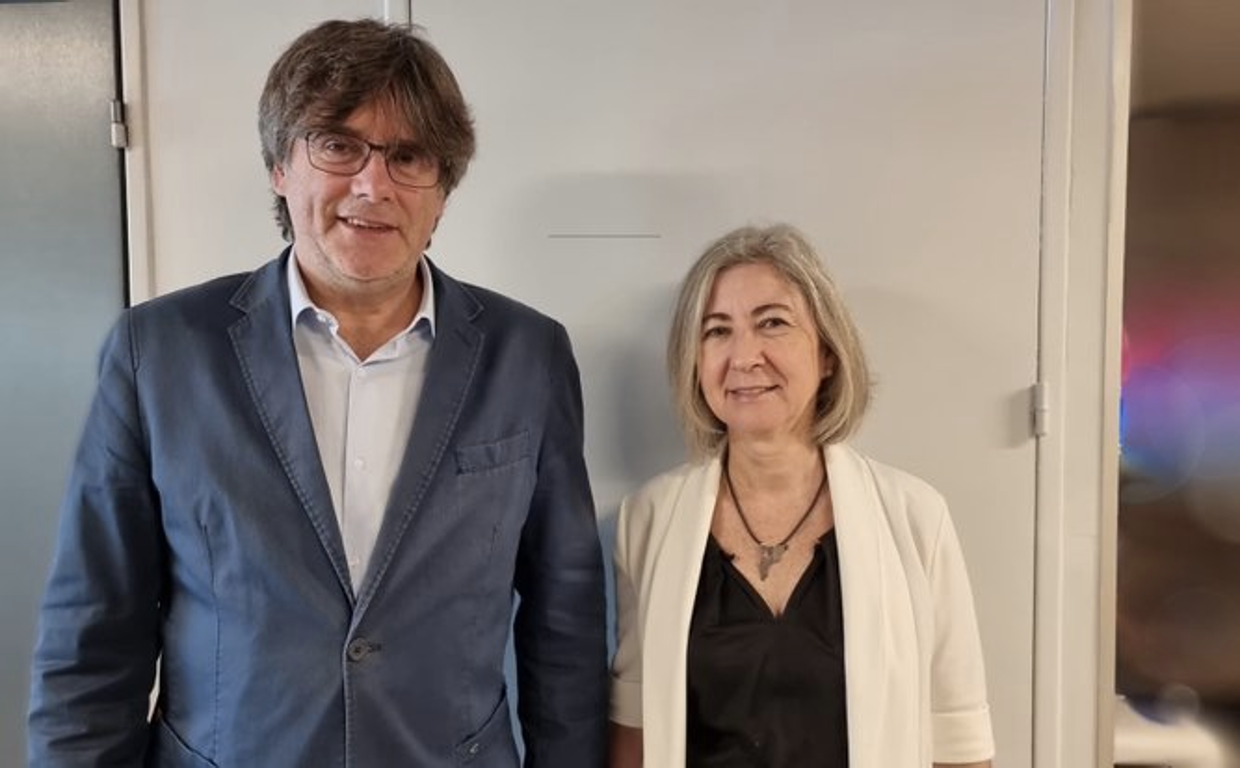 Carles Puigdemont y Dolors Feliu, hoy, en una imagen facilitada por el Consell per la República