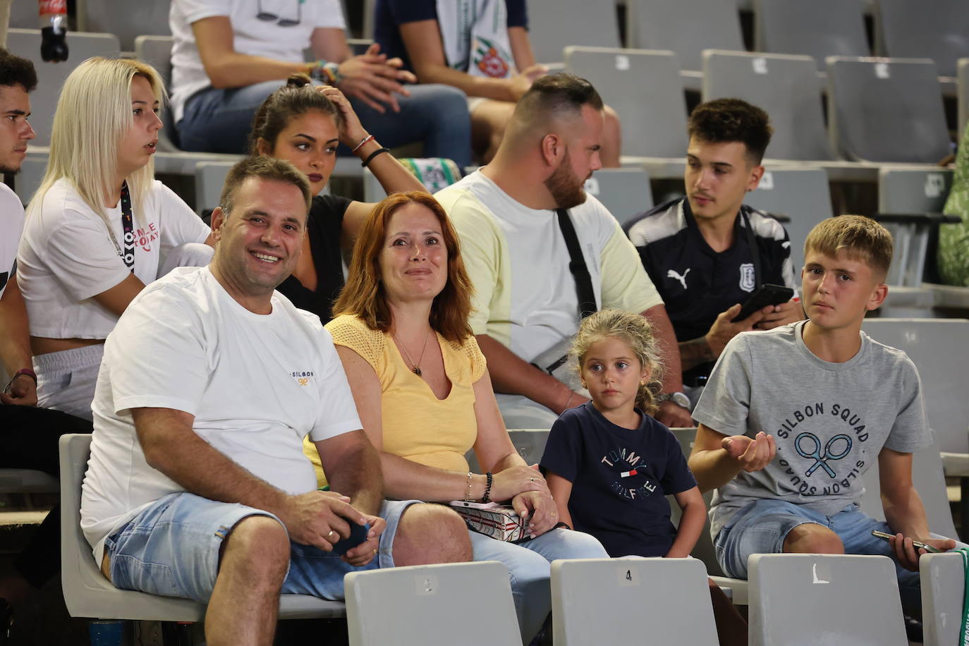 El ambientazo en El Arcángel en el Córdoba CF - Rayo Majadahonda, en imágenes