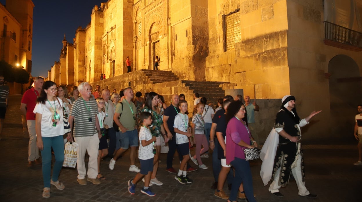 Los monumentos iluminan de excepción la Noche del Patrimonio de Córdoba