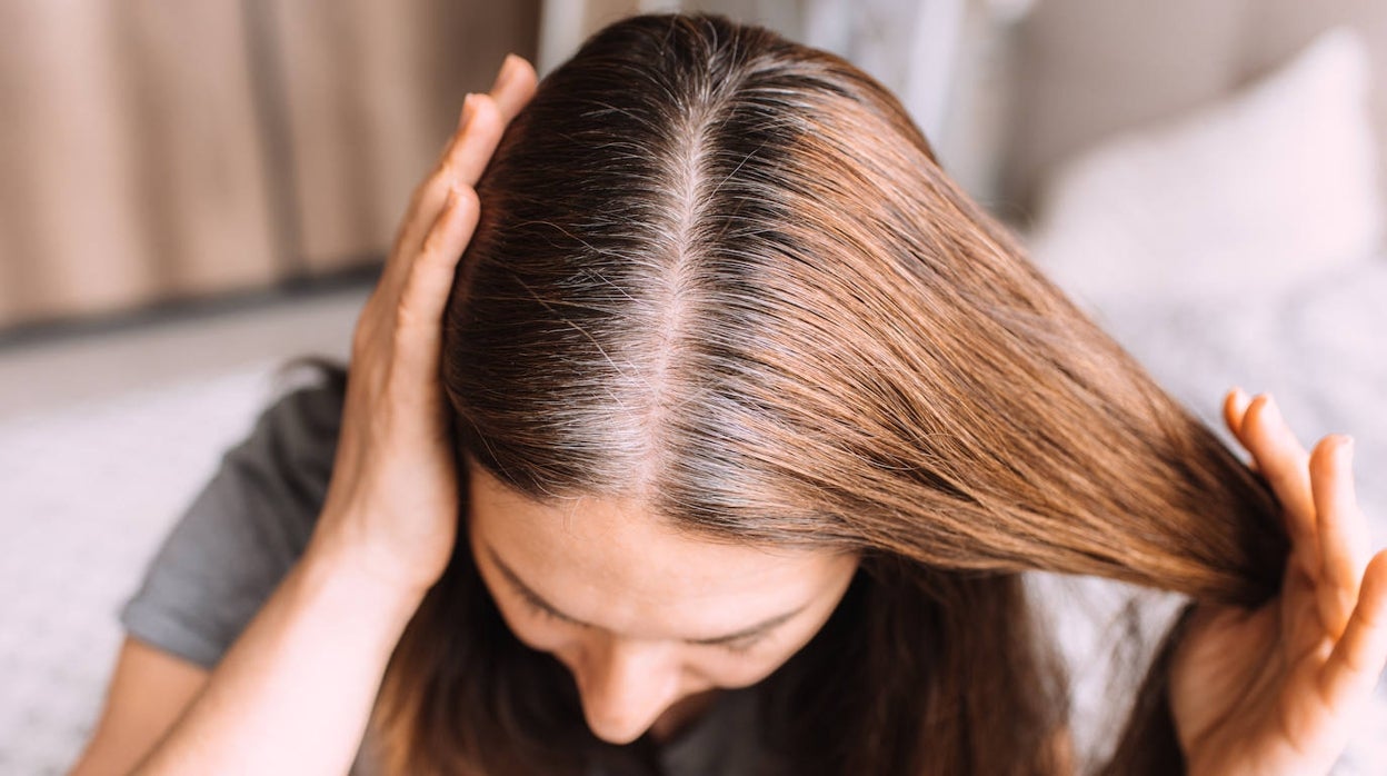 Un remedio casero que elimina las canas en 3 días: así se prepara