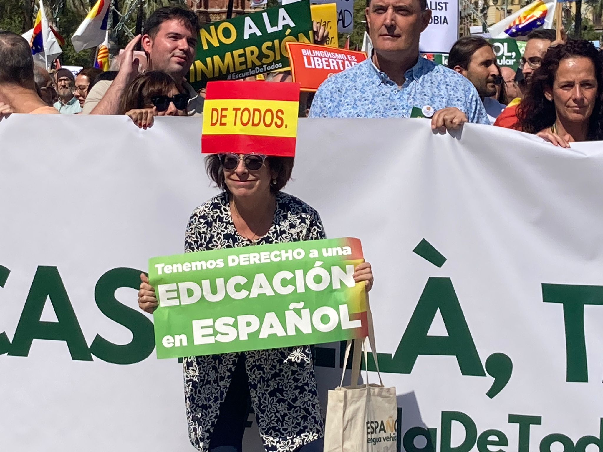 Una de las asistentes a la manifestación por el castellano organizada por la plataforma Escuela para Todos