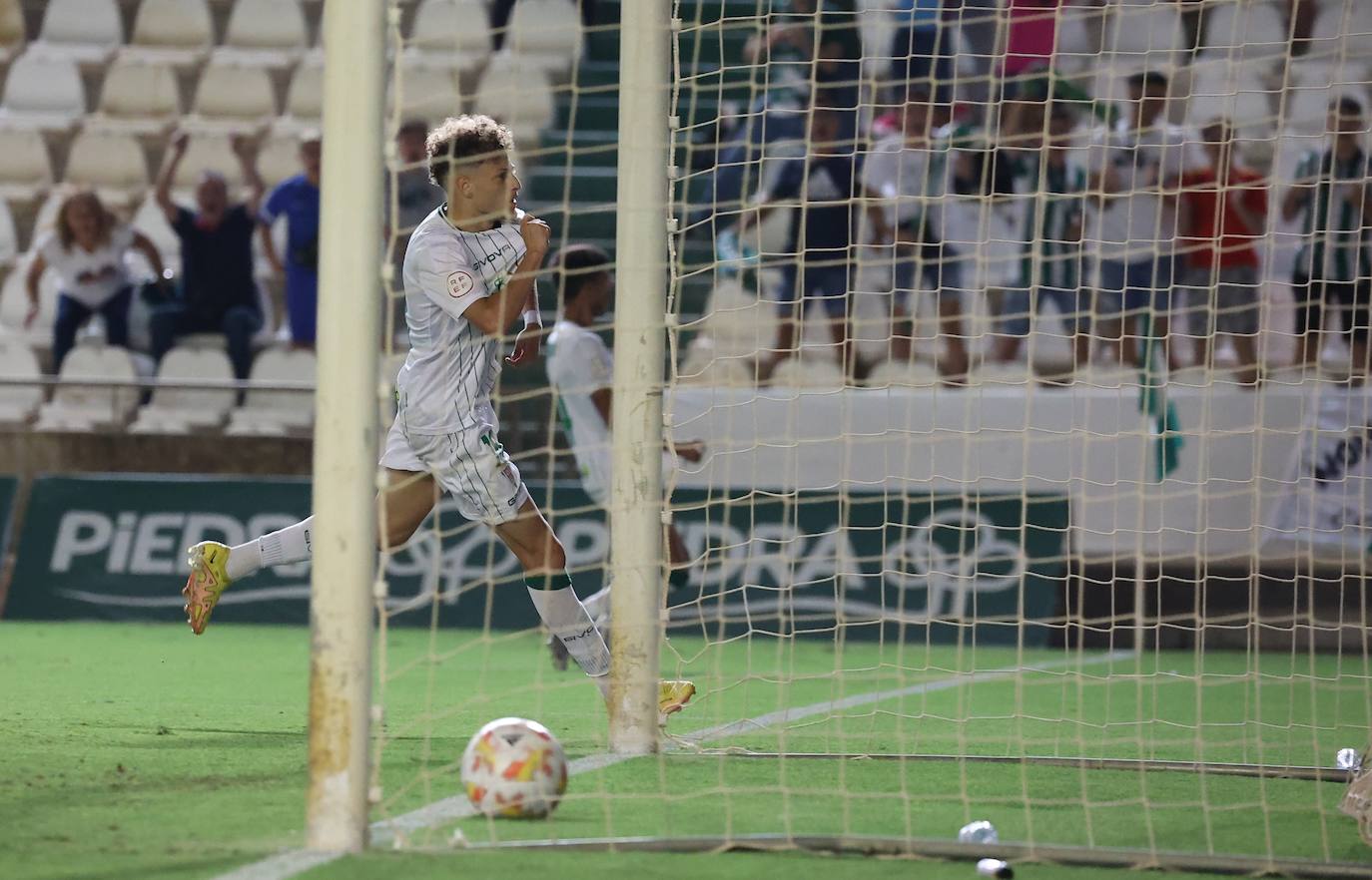 Las mejores imágenes del Córdoba CF - Rayo Majadahonda