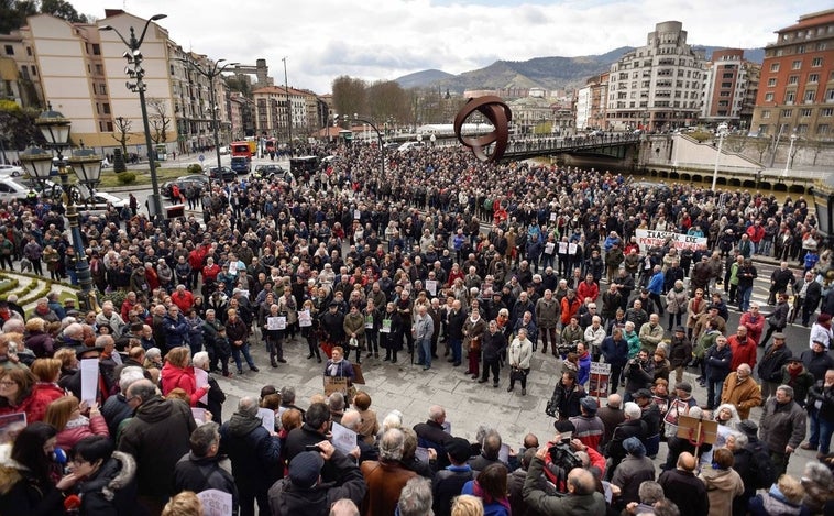 Los pensionistas vascos piden una paga extra que compense «el poder adquisitivo perdido»