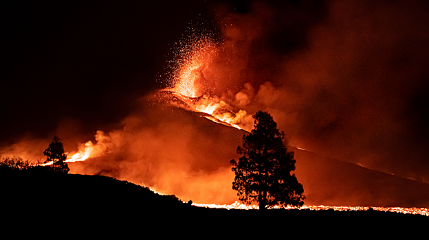 Bocas alineadas en la erupción fisural