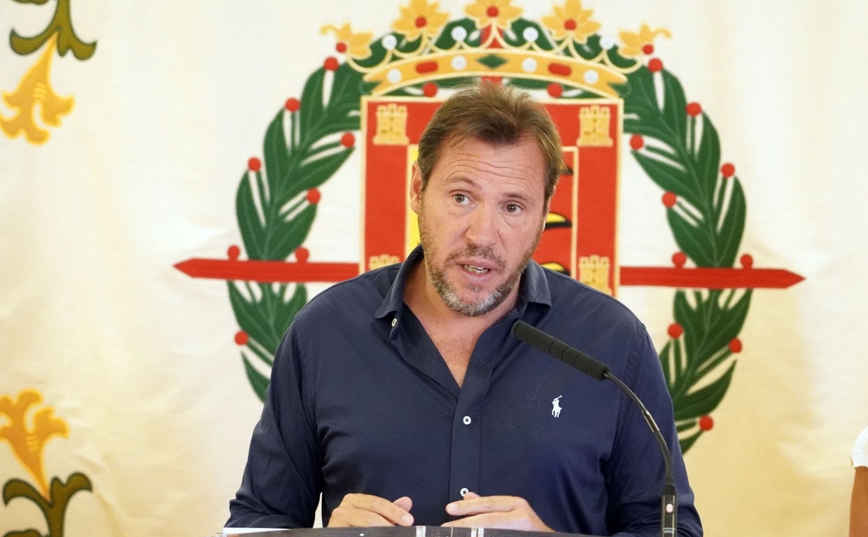 Óscar Puente presenta su solicitud de candidatura a la Alcaldía de Valladolid